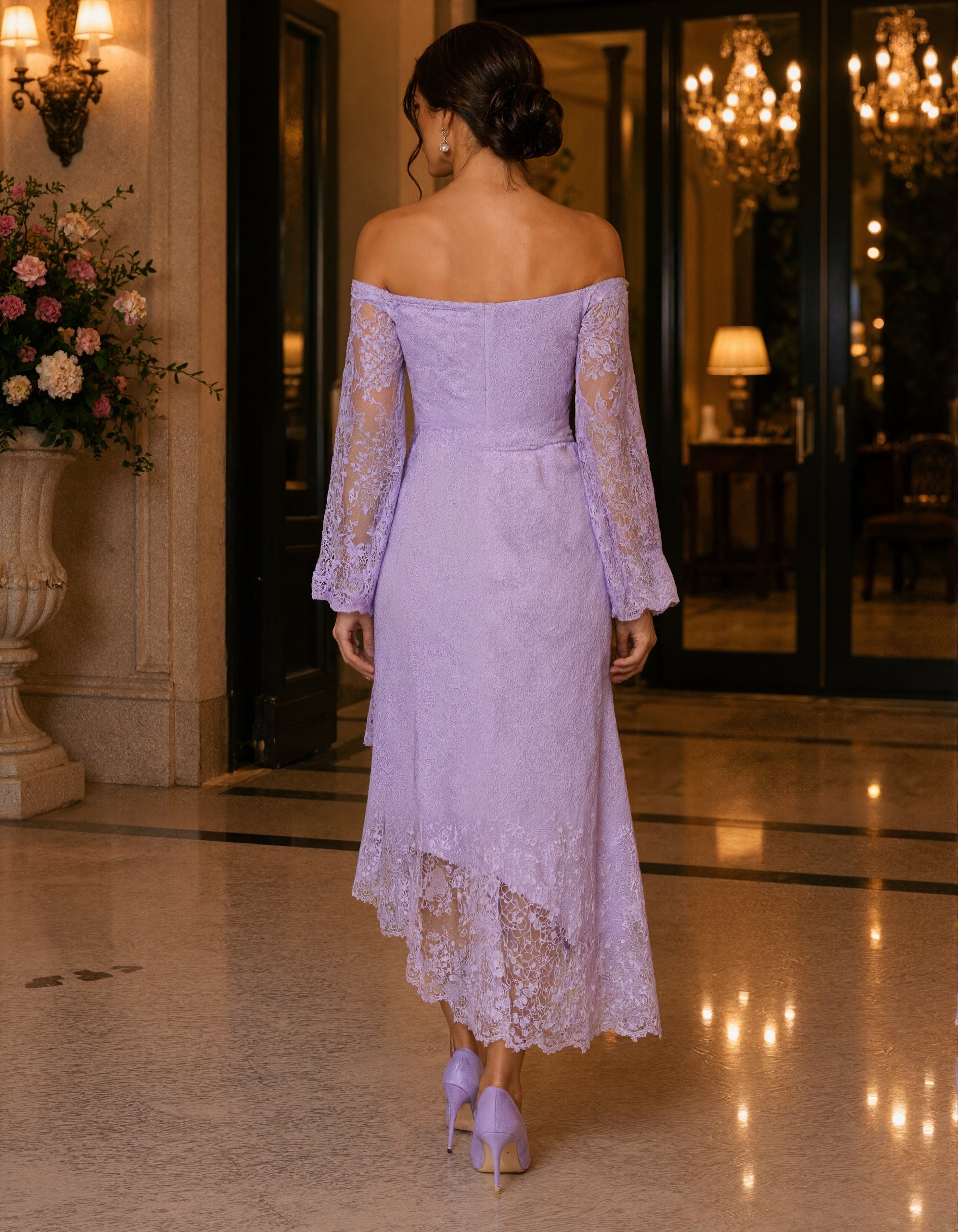 Rochie midi mov cu dantelă, umeri goi și mâneci lungi evazate