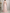 Robe maxi en mousseline à imprimé rose, manches courtes en dentelle florale rose, coupe évasée en A