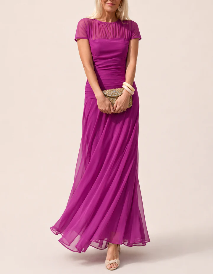Vestido Maxi em Chiffon com Decote Redondo, Recorte em Tule Franzido e Mangas Curtas em Corte A