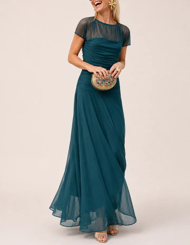 Vestido Maxi em Chiffon com Decote Redondo, Recorte em Tule Franzido e Mangas Curtas em Corte A