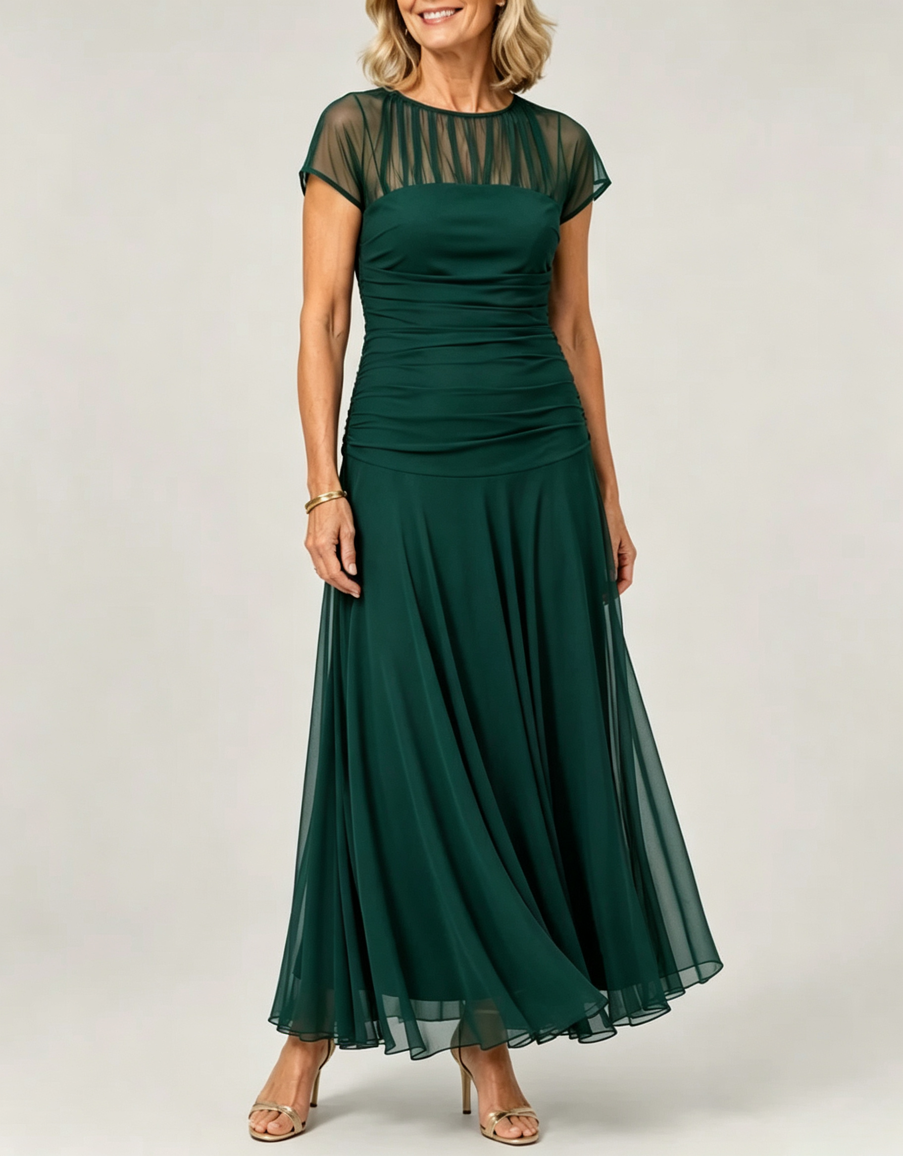 Vestido Maxi em Chiffon com Decote Redondo, Recorte em Tule Franzido e Mangas Curtas em Corte A