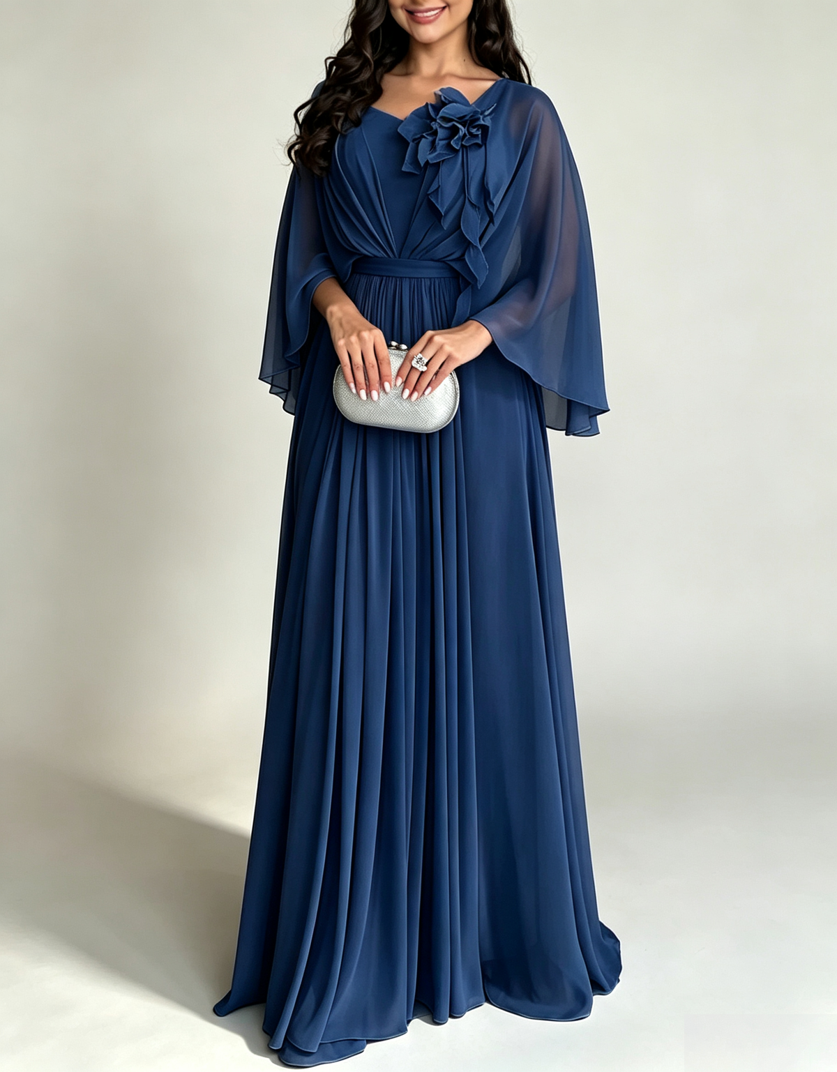 Vestido maxi línea A de gasa con flores 3D, manga capa y escote en V