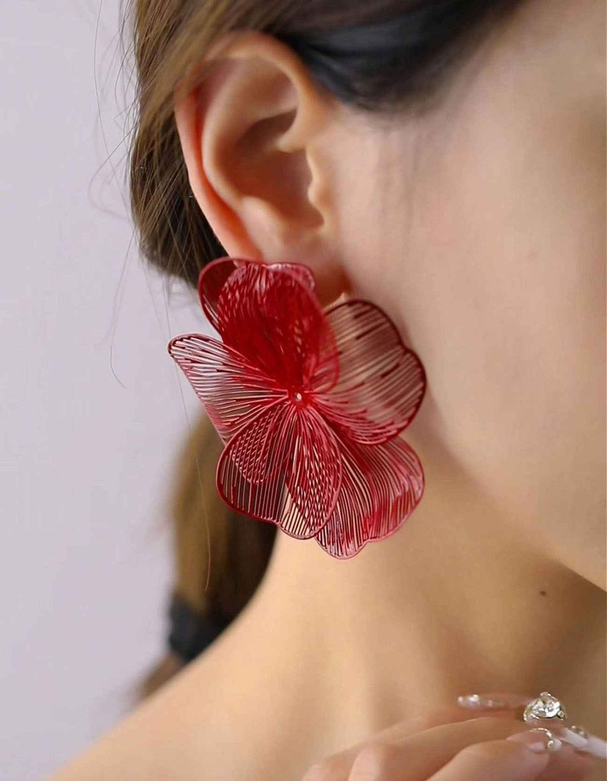 Openwork Metal Flower Tassel Earrings