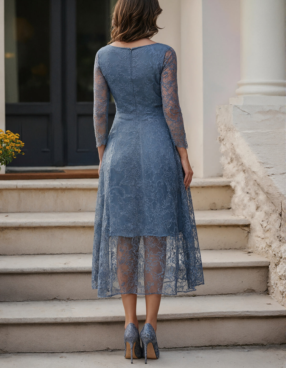 Blaugraues Spitzen-Maxikleid mit Rundhalsausschnitt und Dreiviertelärmeln