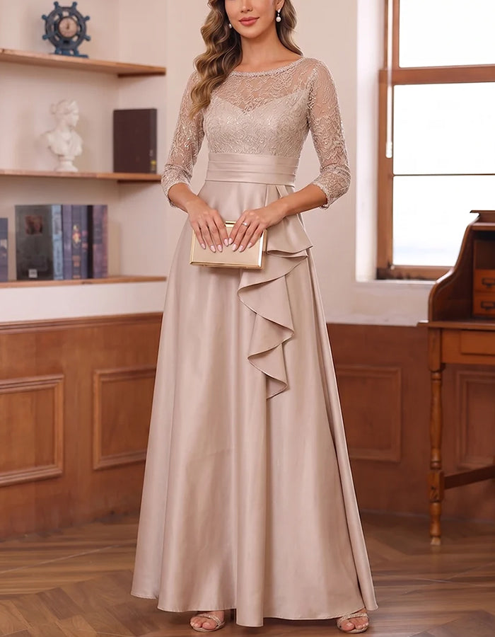 Vestido largo de satén color champán, con mangas de encaje, cintura con volantes y corte en línea A