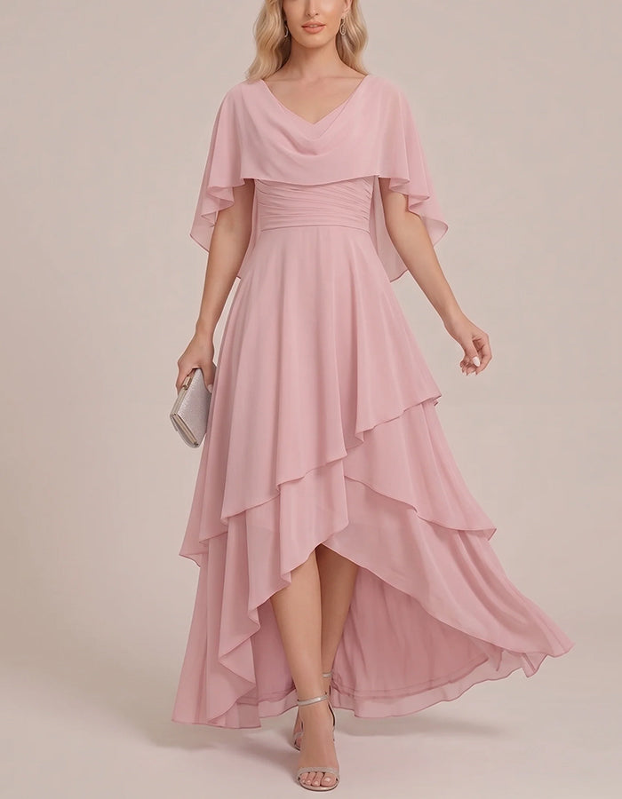 Vestido maxi de chiffon em camadas, com capa nas mangas, franzido e bainha assimétrica