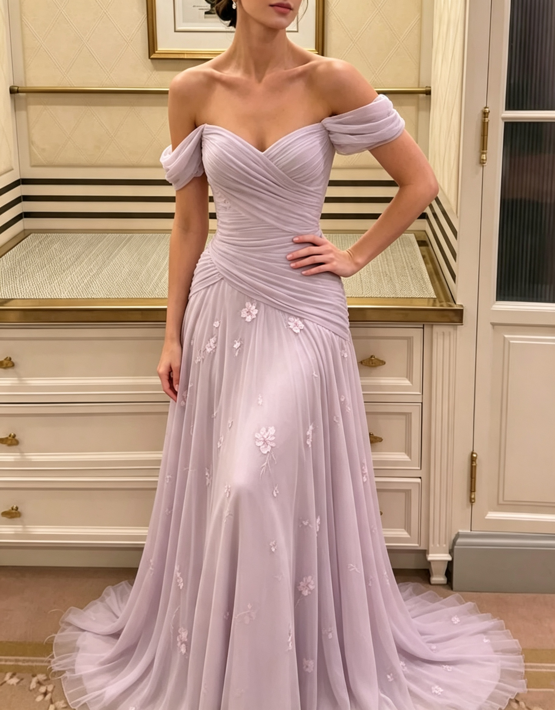 Lavendelfarbenes schulterfreies Chiffon-Maxikleid mit 3D-Blumenmuster