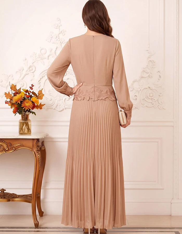 Vestido largo plisado de gasa caqui con encaje en la cintura y mangas largas