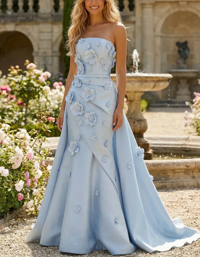 Dromerige strapless satijnen maxijurk met 3D-bloemen