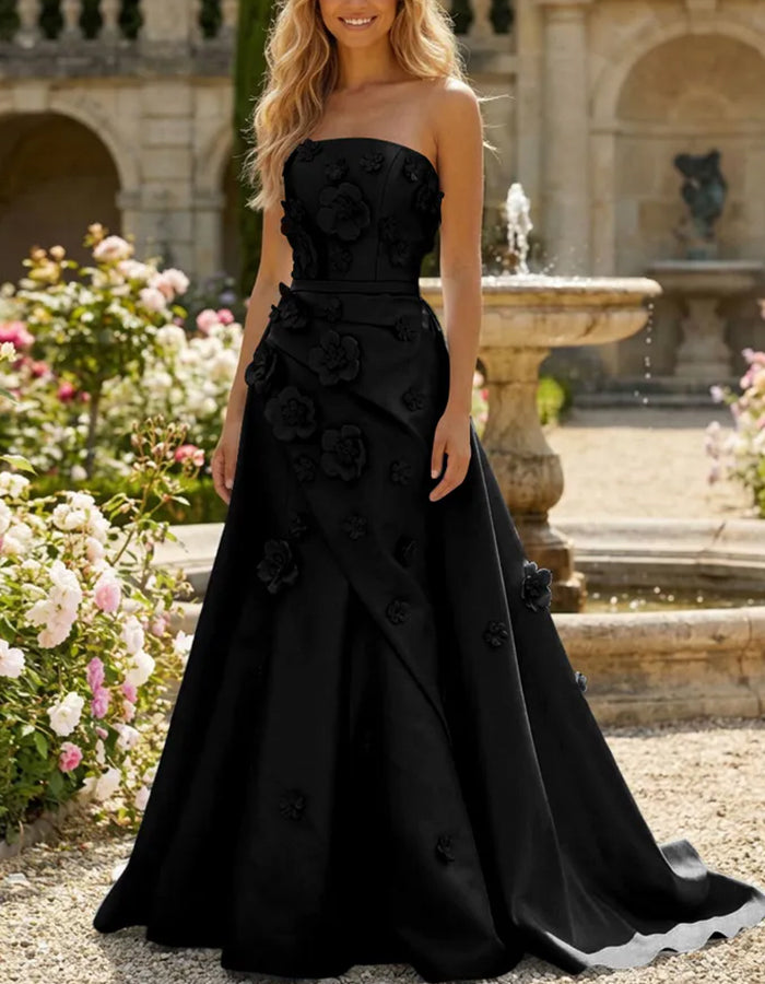 Dromerige strapless satijnen maxijurk met 3D-bloemen