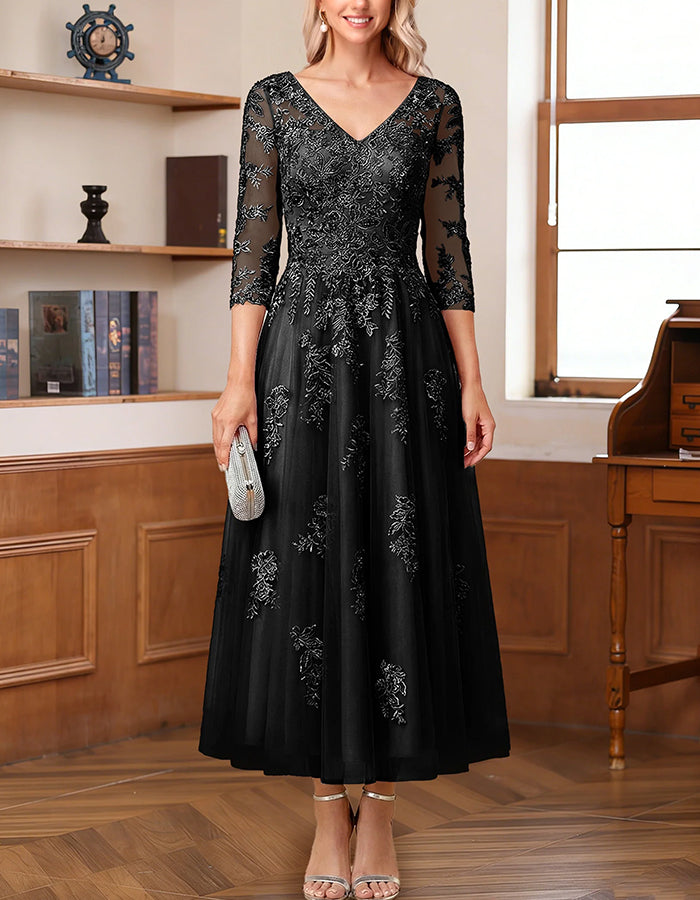 A-Linien-Midikleid aus Tüll mit V-Ausschnitt, 3/4-Ärmeln und Blumenstickerei