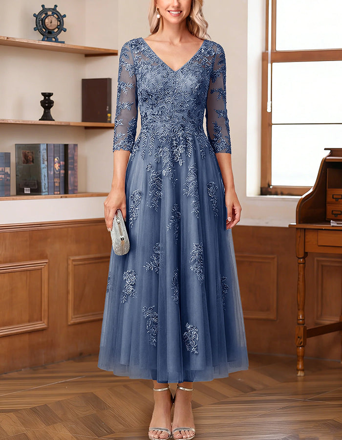 A-Linien-Midikleid aus Tüll mit V-Ausschnitt, 3/4-Ärmeln und Blumenstickerei