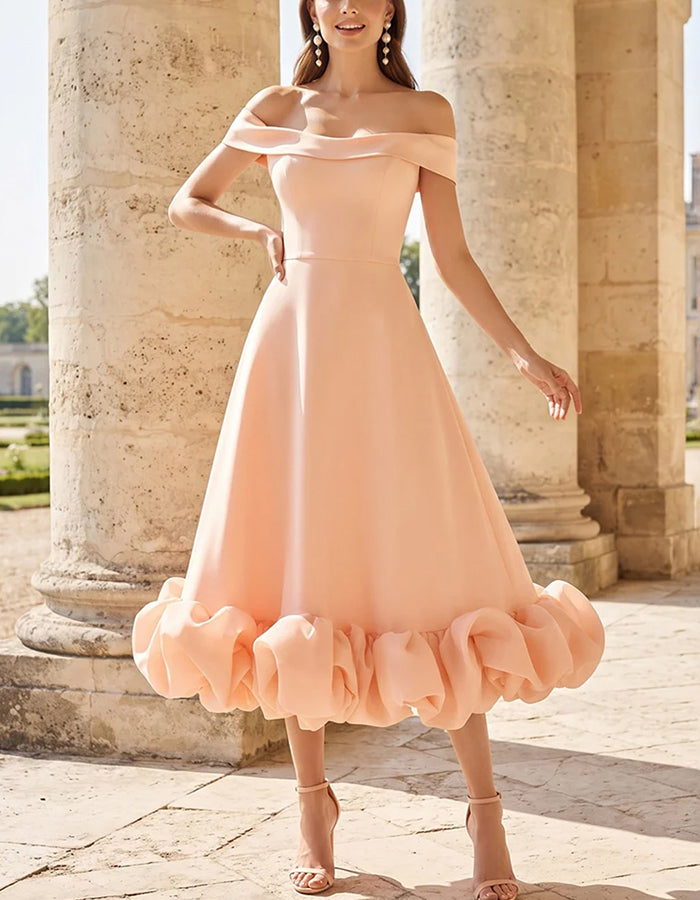 Pfirsichrosa Satin-Midikleid in A-Linie mit schulterfreiem Ausschnitt