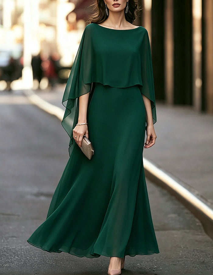 Vestido comprido maxi fluido de chiffon, com decote barco e mangas tipo capa
