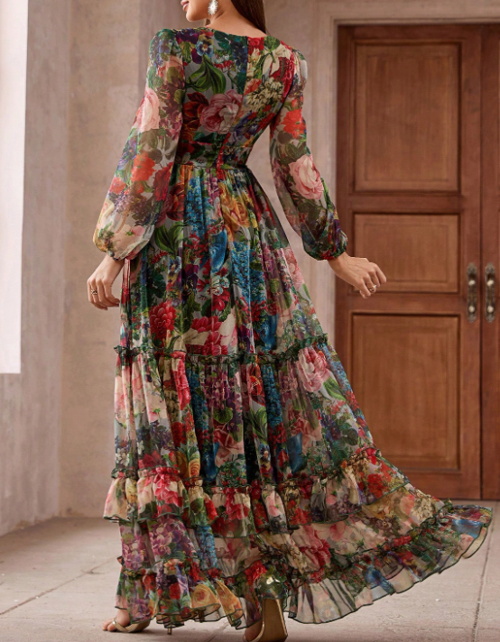 Vestido maxi evasé de chiffon estampado floral multicolorido, com decote em V, mangas compridas tufadas e folhos em camadas