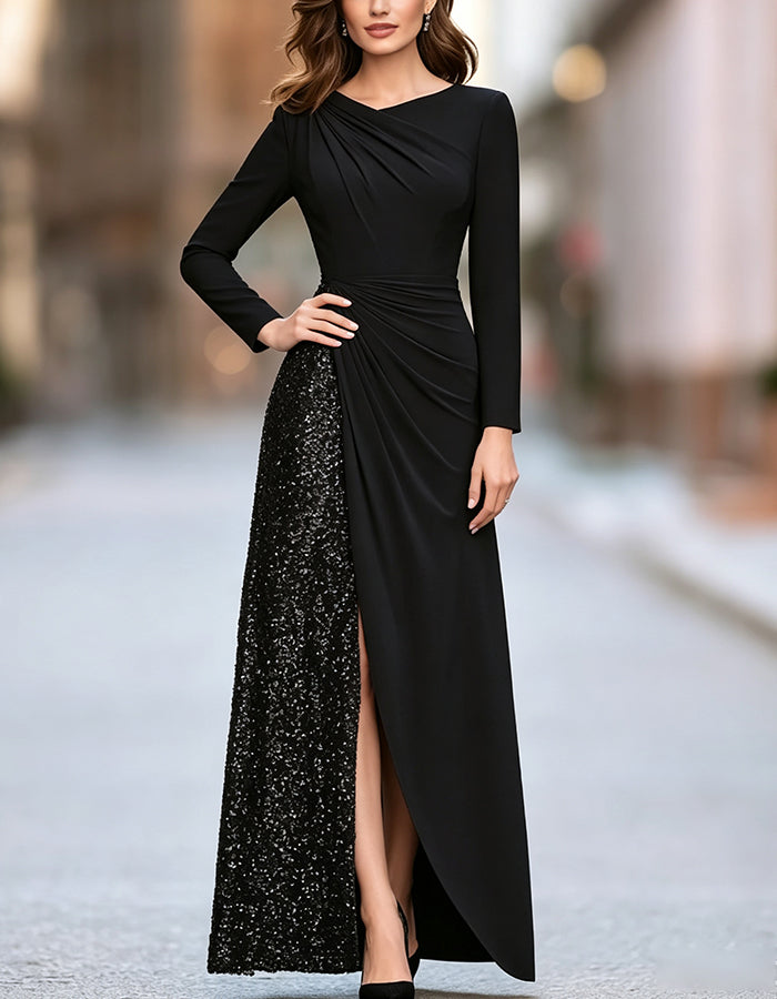 Schwarzes Maxikleid mit V-Ausschnitt, langen Ärmeln, Drapierung, Twist-Detail, Paillettenbesatz, Wickeloptik und Schlitz