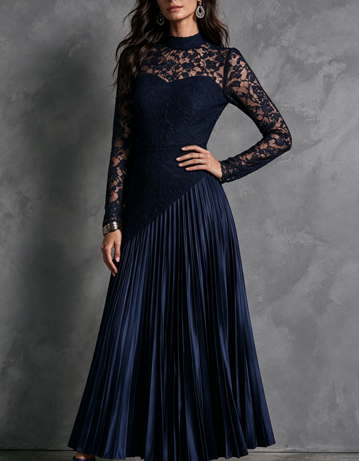 Abito maxi blu navy scuro in raso con pizzo, pieghe e maniche lunghe