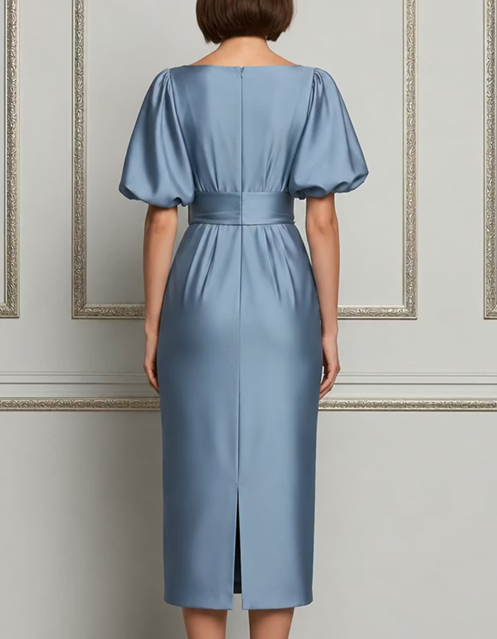 Kleid mit U-Boot-Ausschnitt, Satin-Batwing-Ärmeln, 3D-Rose und kurzen Ärmeln in Midi-Länge