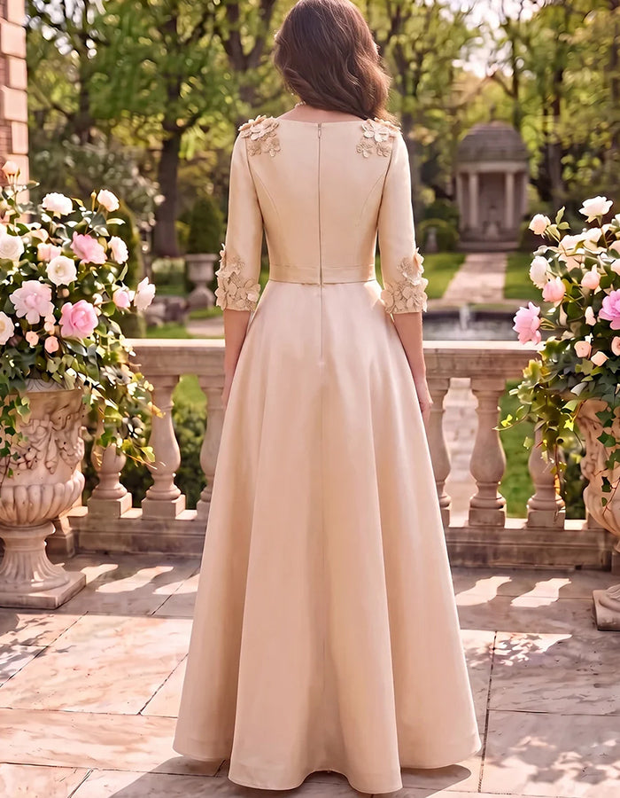 Champagnerfarbenes Satin-Maxikleid mit V-Ausschnitt, 3/4-Ärmeln und 3D-Blumenmuster