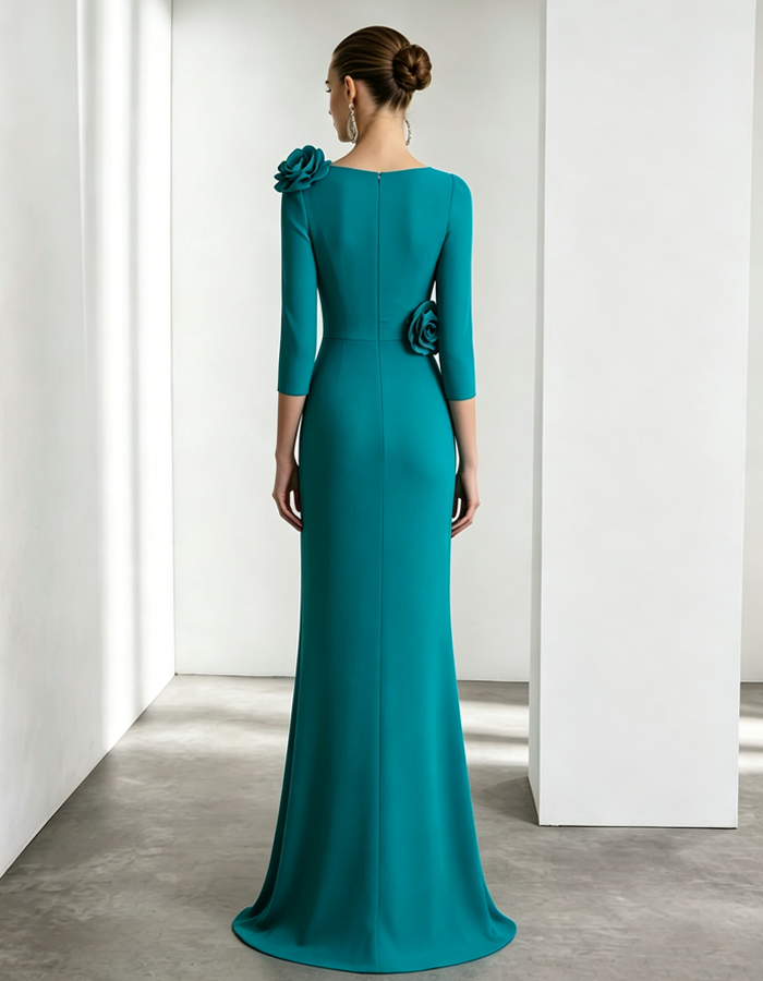 Elegante maxi abito turchese con maniche a 3/4 e motivo floreale 3D