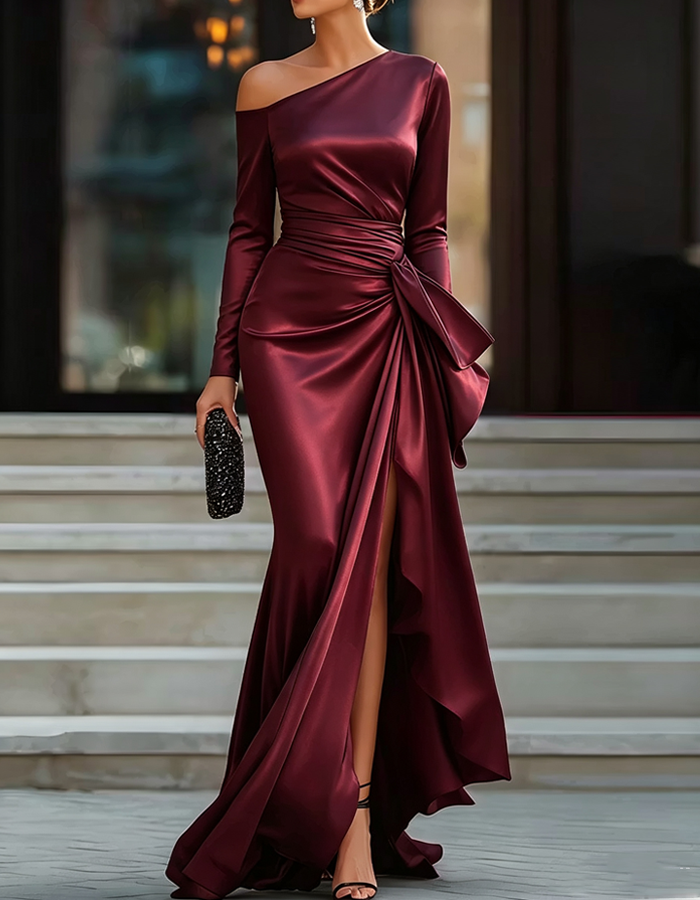 Asymmetrisches Maxikleid aus Satin mit One-Shoulder-Ausschnitt und langen Ärmeln