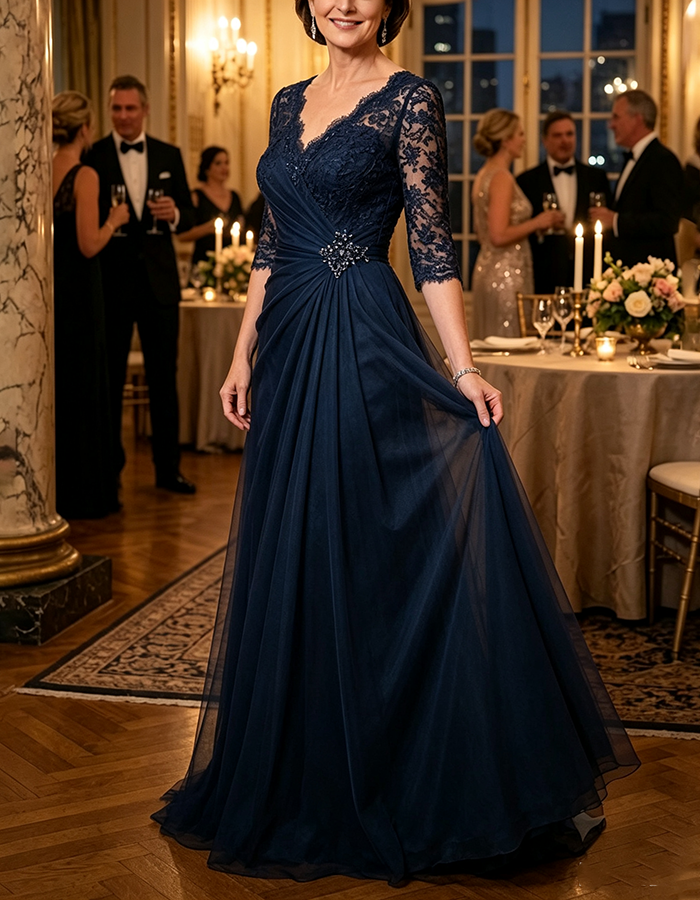 Marineblaues A-Linien-Maxikleid mit V-Ausschnitt, Dreiviertelärmeln aus Spitze, Perlenapplikation und drapiertem Tüll