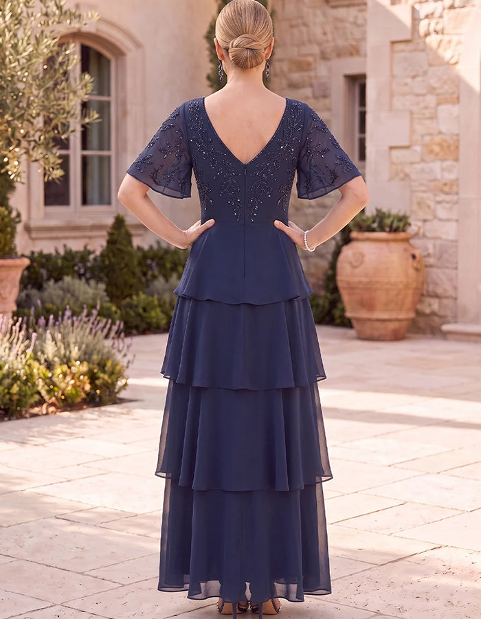 Maxikleid aus Chiffon mit V-Ausschnitt, Flatterärmeln und Stufenrock