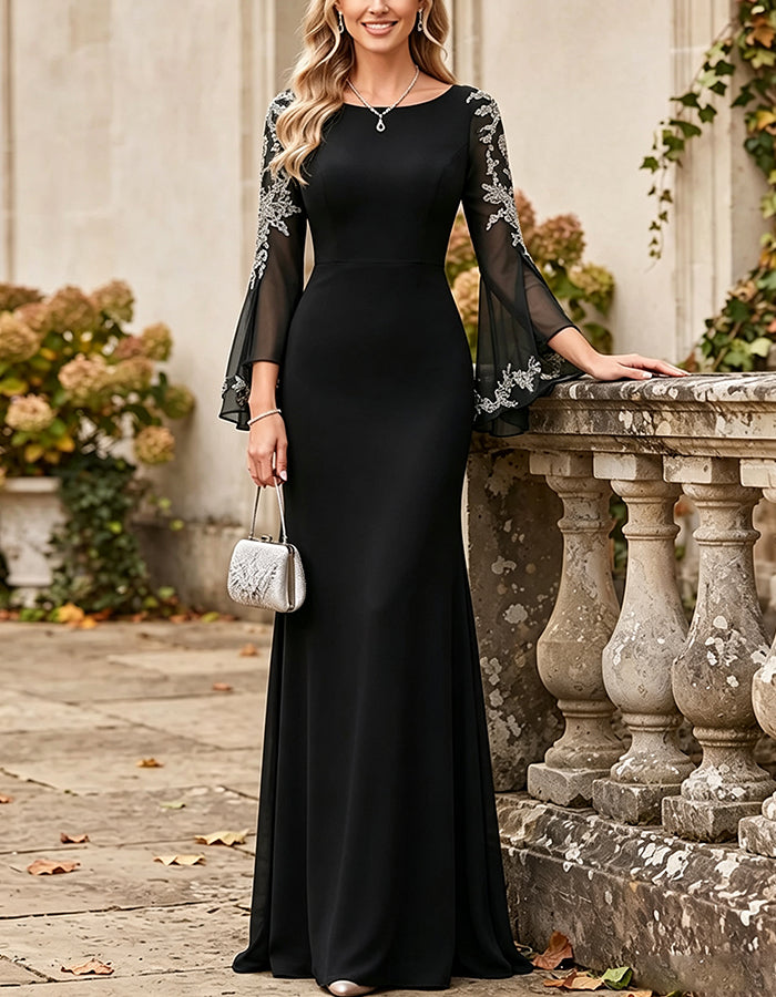 Vestido maxi de chiffon de manga comprida, com decote barco e aplicações de renda