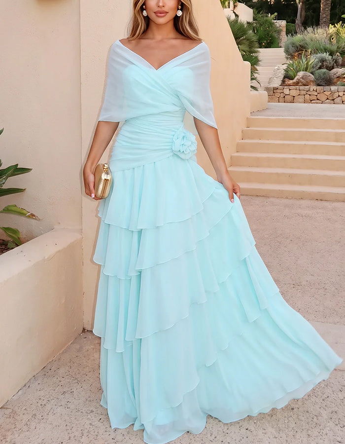 Robe maxi à volants étagés, en mousseline, avec manches cape, fronces et fleurs en 3D