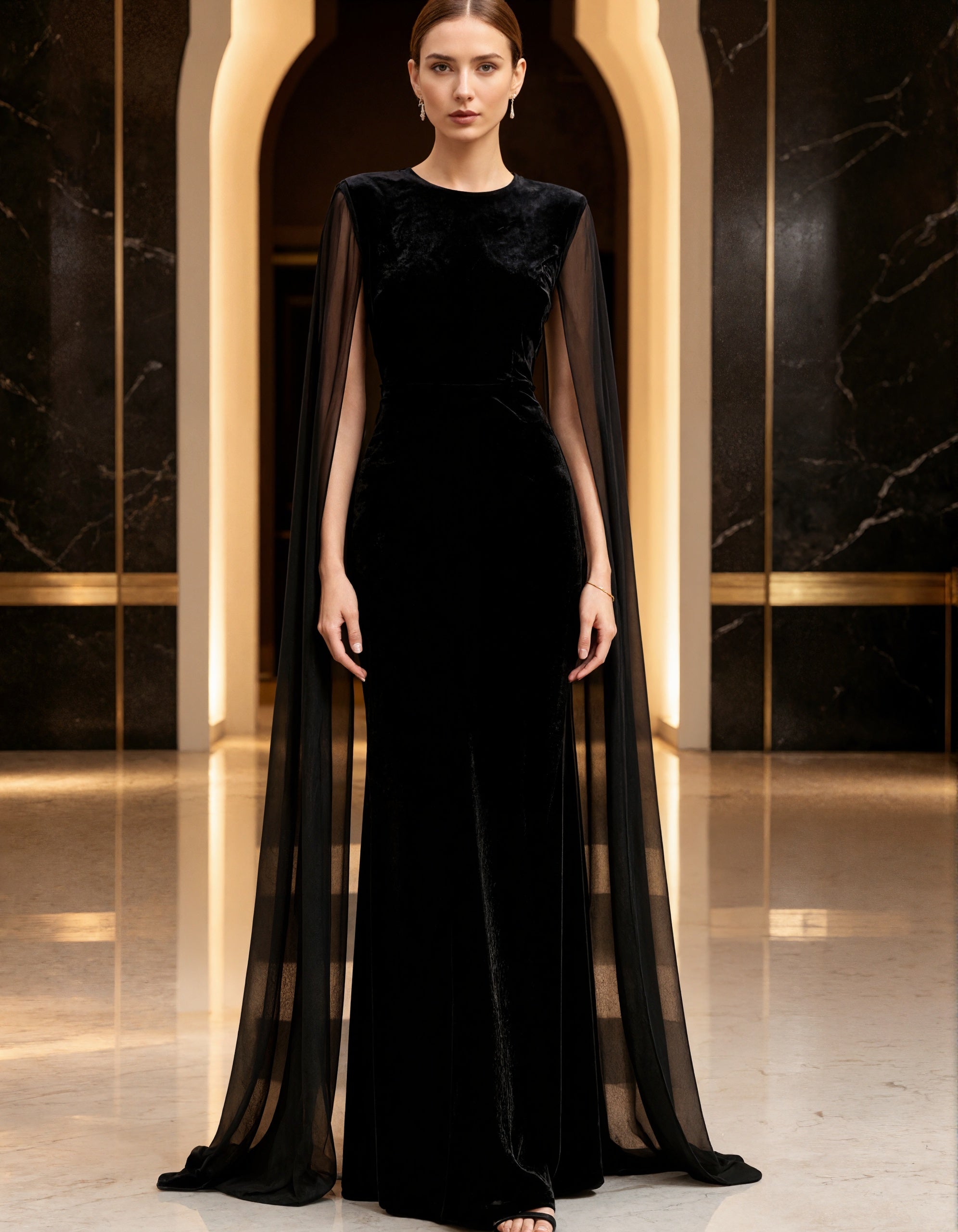 Robe maxi sirène noire en velours et mousseline, à manches châle