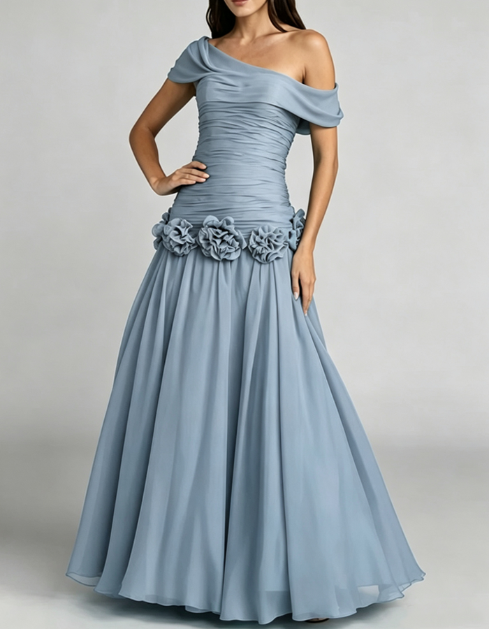 Robe longue évasée en mousseline drapée, épaules dénudées
