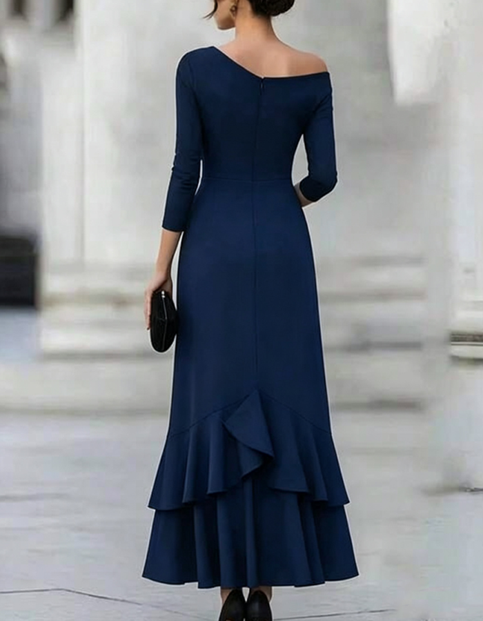 Robe midi portefeuille froncée à épaules dénudées et manches 3/4
