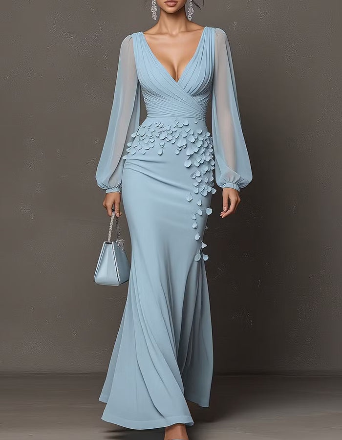 Abito lungo in chiffon con profondo scollo a V, maniche a sbuffo trasparenti e petali 3D