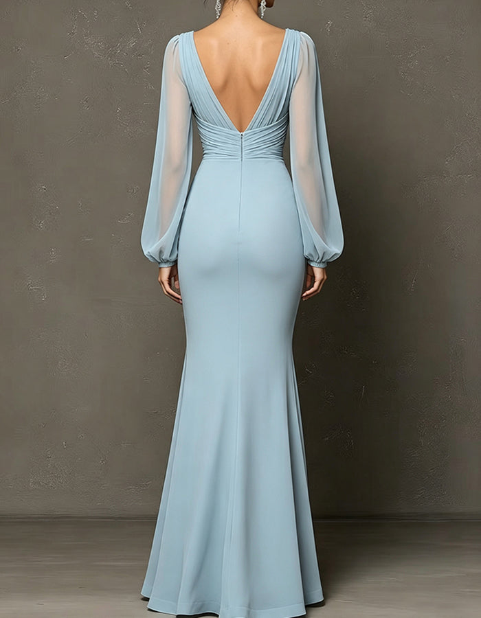 Abito lungo in chiffon con profondo scollo a V, maniche a sbuffo trasparenti e petali 3D