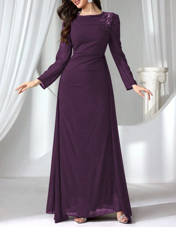 Chiffon-Maxikleid mit Rundhalsausschnitt, langen Ärmeln, Perlenverzierung an den Schultern und Spitzenstickerei