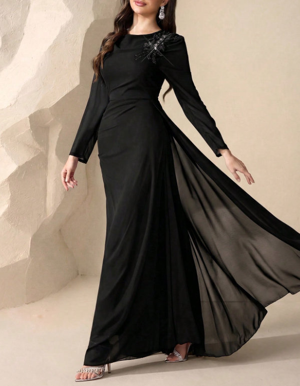 Vestido de noche largo tipo maxi de gasa con cuello redondo, mangas largas, hombros con encaje bordado de cuentas