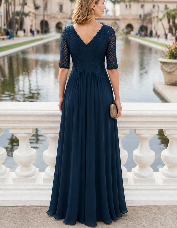 Rochie maxi bleumarin din șifon cu dantelă, decolteu în V, mâneci 3/4 și fronseuri