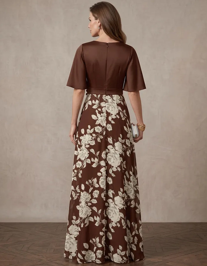 Braunes Satin-Maxikleid aus Chiffon mit Blumenprint, V-Ausschnitt und kurzen Volantärmeln