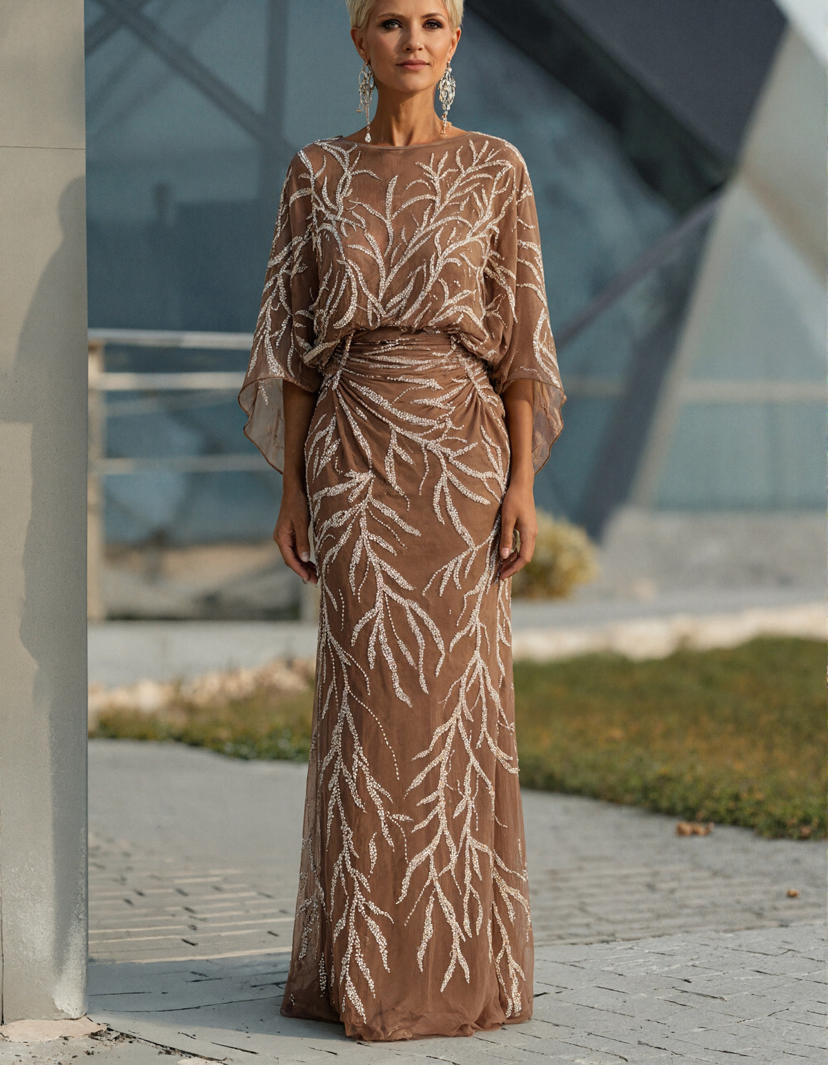 Braunes Maxikleid aus Pailletten-Mesh