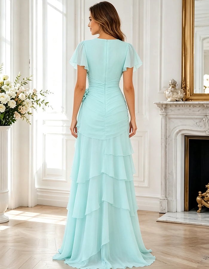 Abito lungo in chiffon con scollo rotondo, maniche ad aletta, balze e fiore 3D