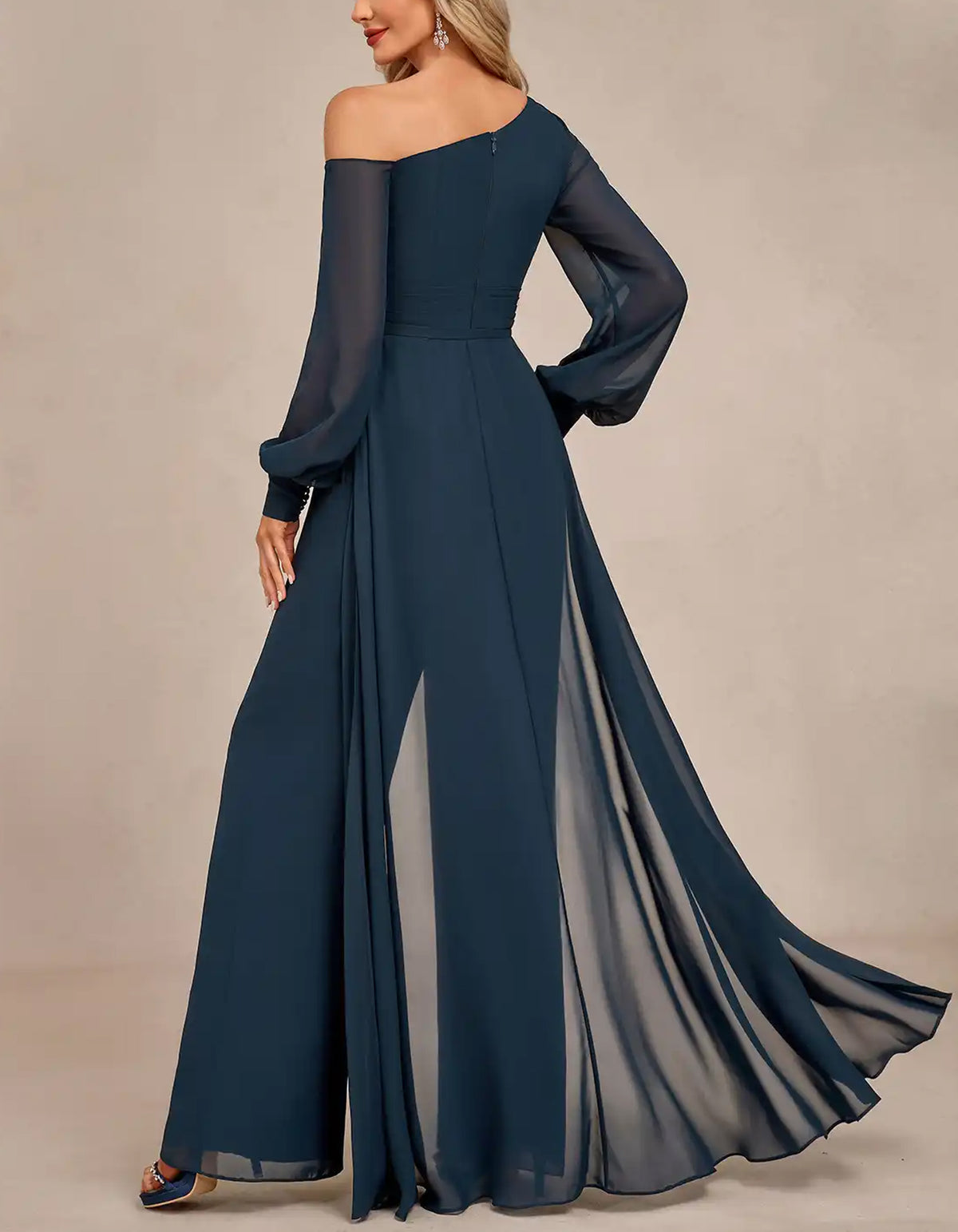 Macacão azul-escuro de chiffon de um ombro