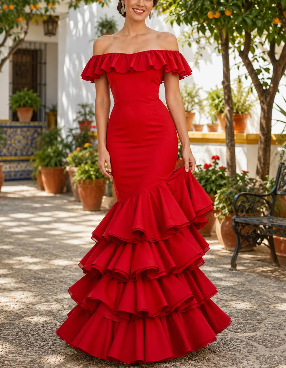 Schulterfreies Maxi-Kleid mit Rüschen-Ausschnitt und mehreren Rüschenschichten