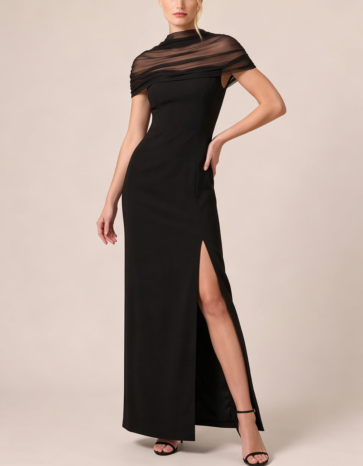 Vestido maxi com sobreposição de capa em malha, cintura franzida e racha