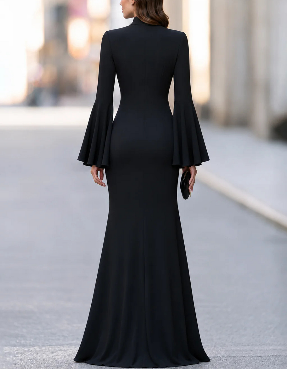 Vestido largo con cuello alto, cuello mao y mangas acampanadas largas