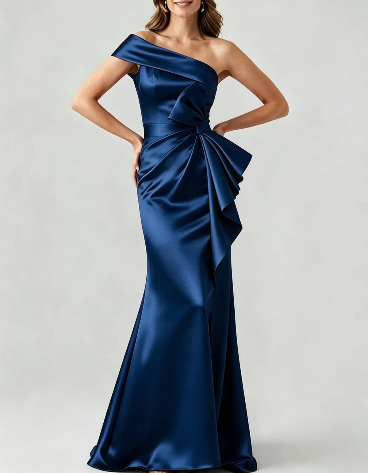 Vestido maxi assimétrico de um ombro, com torção, franzidos e laço 3D