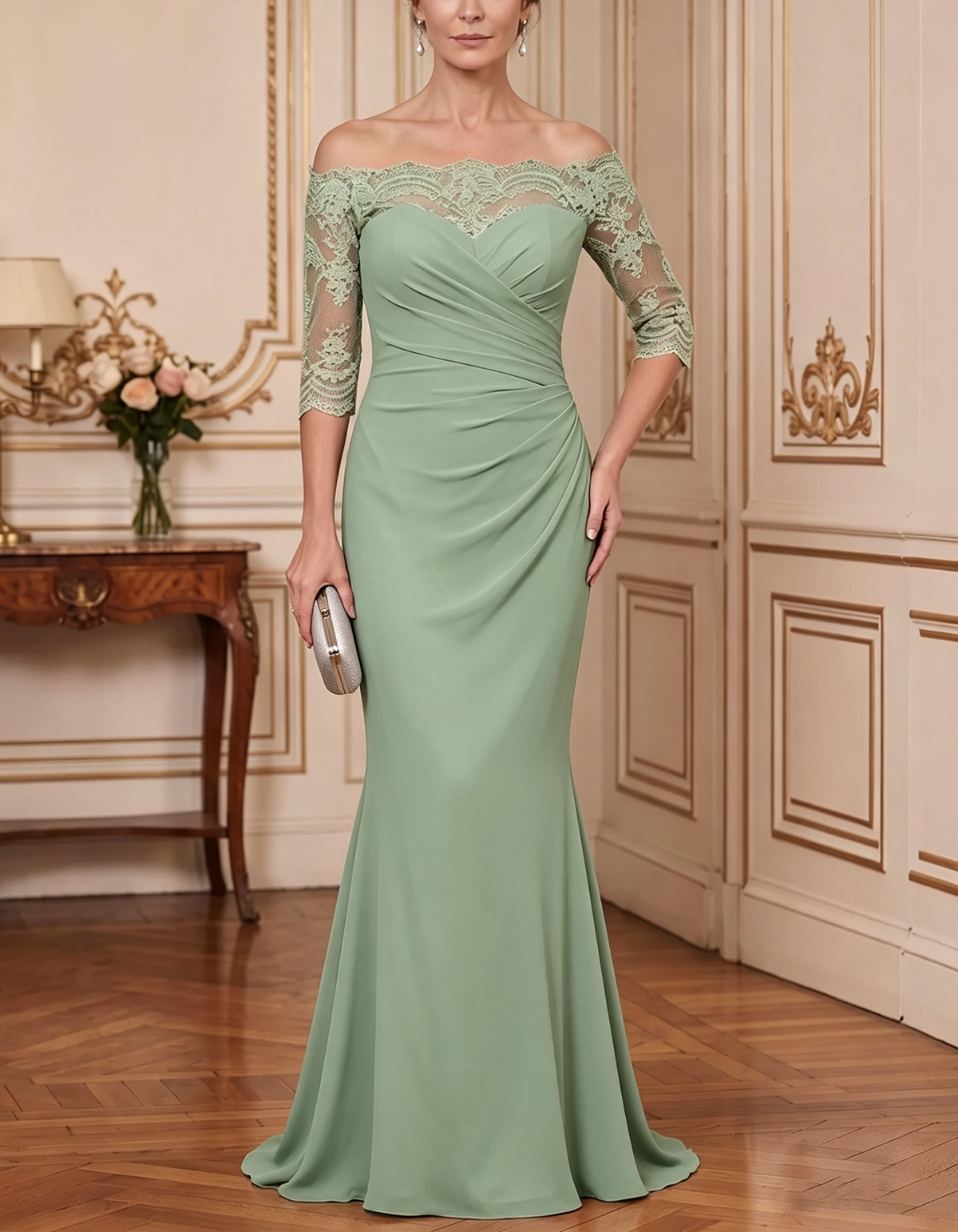 Vestido largo de gasa y encaje color champán, con hombros descubiertos
