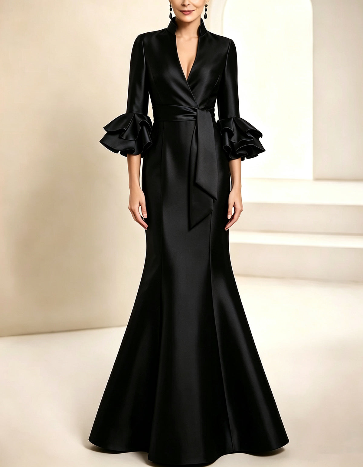 Robe longue maxi sirène en satin bleu roi, col montant et volants
