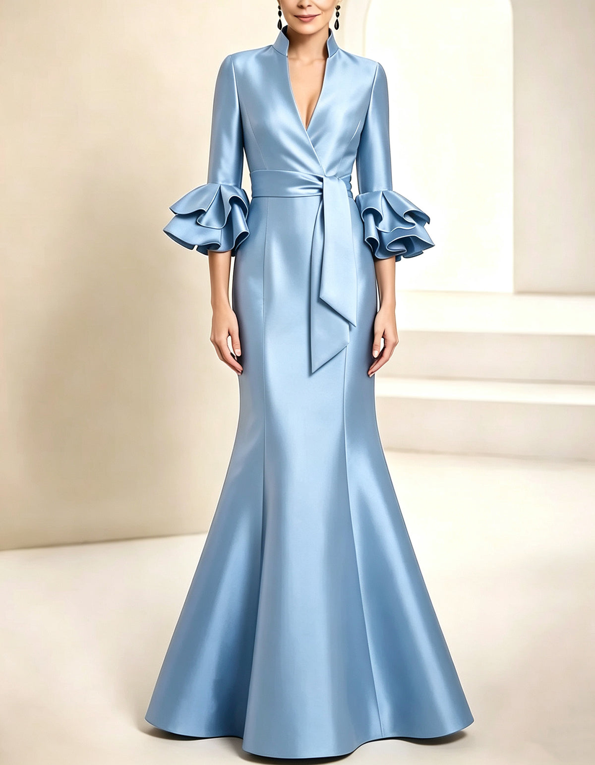 Robe longue maxi sirène en satin bleu roi, col montant et volants