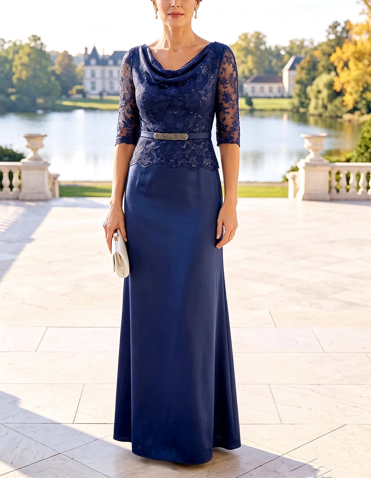 Abito lungo maxi in chiffon blu navy con scollo a cappuccio e maniche in pizzo a tre quarti