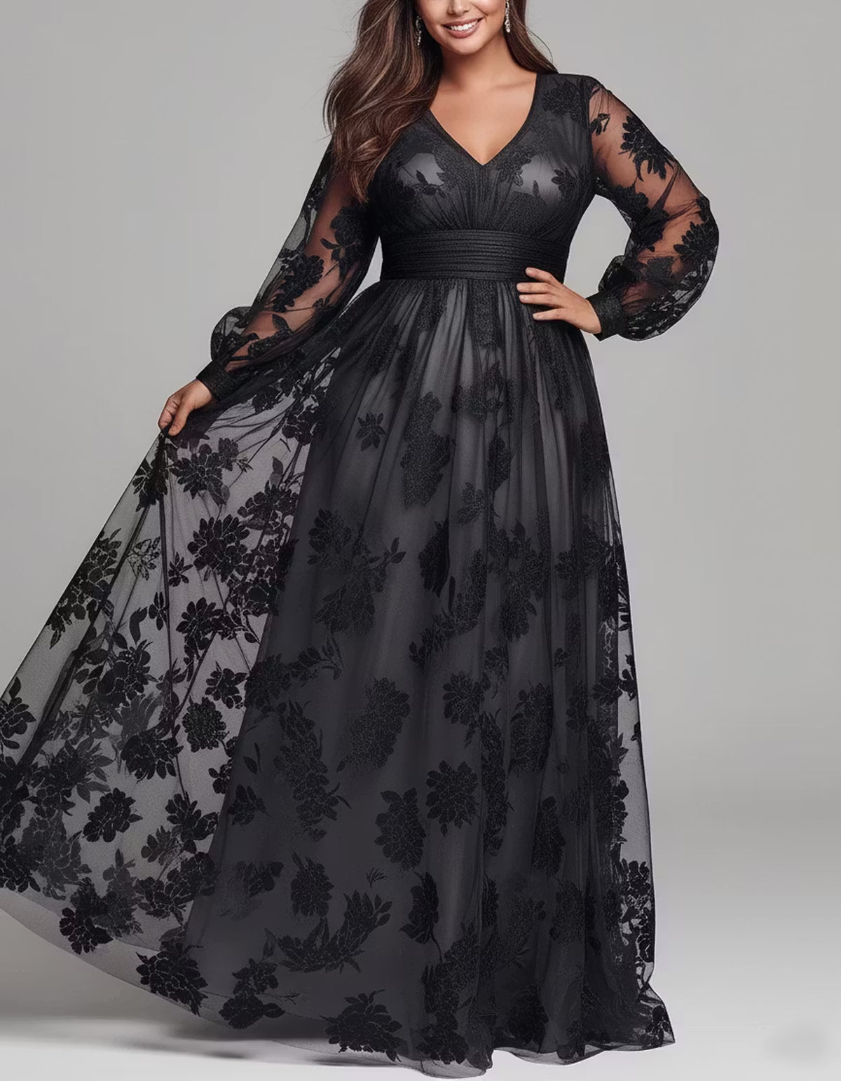 Vestido maxi preto de renda floral com decote em V